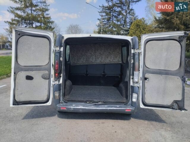 Білий Рено Трафік, об'ємом двигуна 1.87 л та пробігом 457 тис. км за 4600 $, фото 14 на Automoto.ua