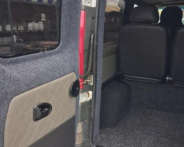 Білий Рено Трафік, об'ємом двигуна 1.87 л та пробігом 260 тис. км за 8200 $, фото 8 на Automoto.ua