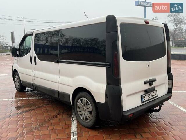 Белый Рено Трафик, объемом двигателя 1.9 л и пробегом 440 тыс. км за 5700 $, фото 6 на Automoto.ua
