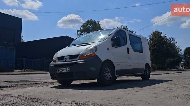 Білий Рено Трафік, об'ємом двигуна 1.9 л та пробігом 316 тис. км за 6000 $, фото 1 на Automoto.ua