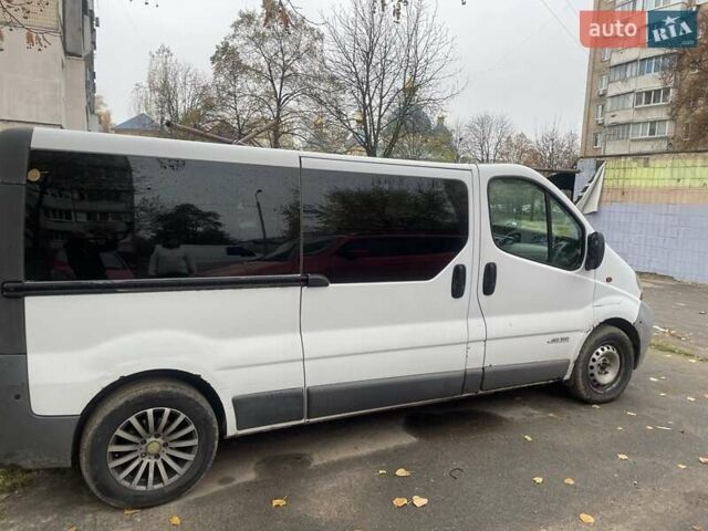 Белый Рено Трафик, объемом двигателя 0 л и пробегом 475 тыс. км за 5400 $, фото 4 на Automoto.ua