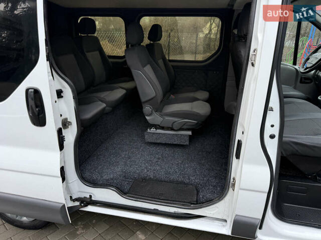 Белый Рено Трафик, объемом двигателя 1.9 л и пробегом 437 тыс. км за 8000 $, фото 45 на Automoto.ua