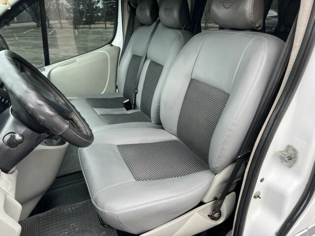 Білий Рено Трафік, об'ємом двигуна 1.9 л та пробігом 285 тис. км за 7350 $, фото 13 на Automoto.ua