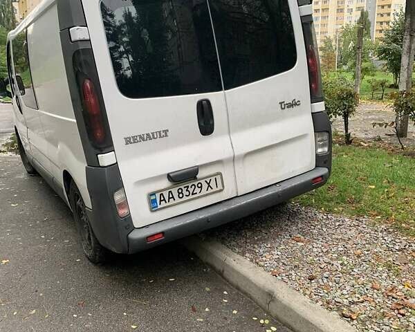 Білий Рено Трафік, об'ємом двигуна 1.87 л та пробігом 257 тис. км за 7800 $, фото 4 на Automoto.ua