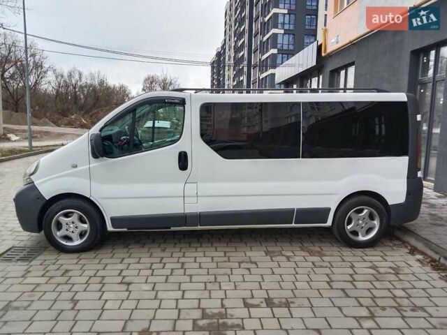 Білий Рено Трафік, об'ємом двигуна 1.9 л та пробігом 381 тис. км за 8500 $, фото 4 на Automoto.ua