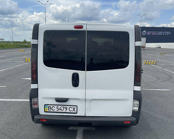 Білий Рено Трафік, об'ємом двигуна 1.9 л та пробігом 426 тис. км за 6300 $, фото 5 на Automoto.ua