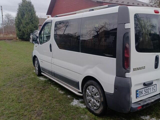 Білий Рено Трафік, об'ємом двигуна 1.9 л та пробігом 352 тис. км за 7500 $, фото 3 на Automoto.ua