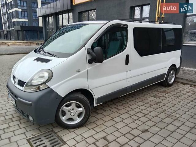 Білий Рено Трафік, об'ємом двигуна 1.9 л та пробігом 381 тис. км за 8500 $, фото 1 на Automoto.ua