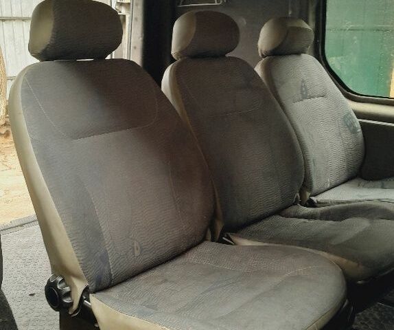 Белый Рено Трафик, объемом двигателя 0 л и пробегом 454 тыс. км за 6500 $, фото 6 на Automoto.ua