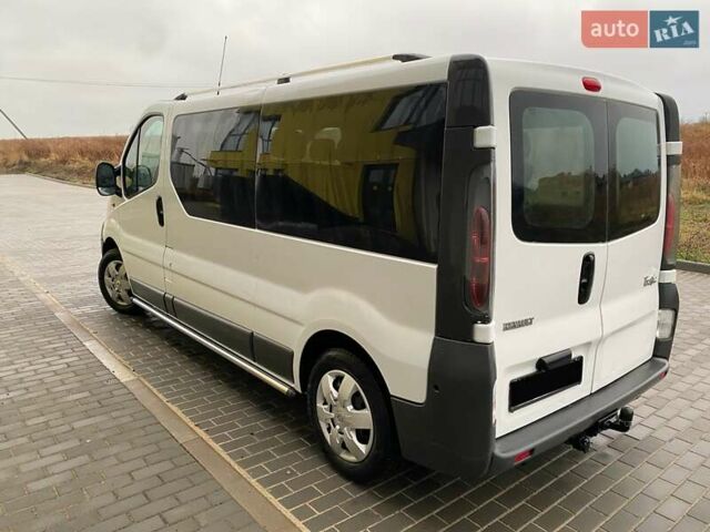 Білий Рено Трафік, об'ємом двигуна 1.9 л та пробігом 350 тис. км за 8000 $, фото 11 на Automoto.ua