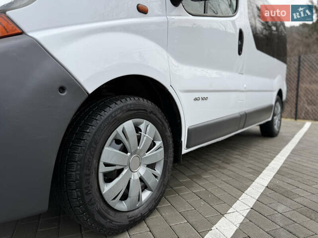 Белый Рено Трафик, объемом двигателя 1.9 л и пробегом 437 тыс. км за 8000 $, фото 17 на Automoto.ua