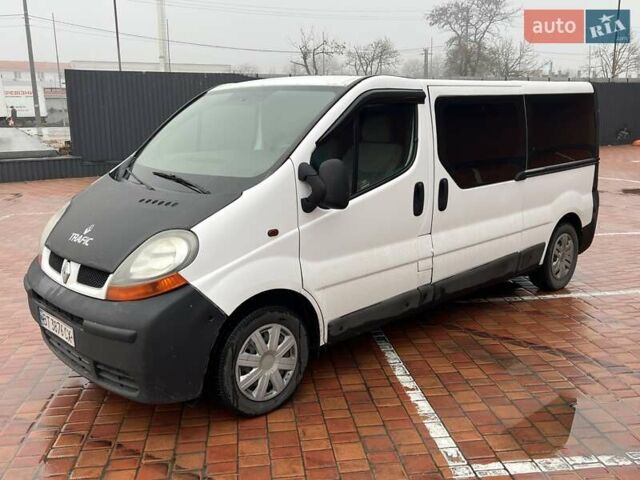 Белый Рено Трафик, объемом двигателя 1.9 л и пробегом 440 тыс. км за 5700 $, фото 1 на Automoto.ua