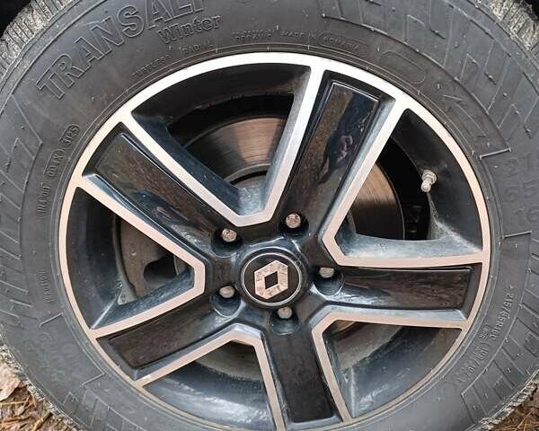 Белый Рено Трафик, объемом двигателя 1.9 л и пробегом 305 тыс. км за 8300 $, фото 17 на Automoto.ua