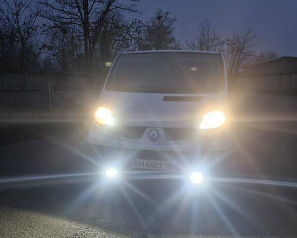 Білий Рено Трафік, об'ємом двигуна 2 л та пробігом 287 тис. км за 8500 $, фото 12 на Automoto.ua