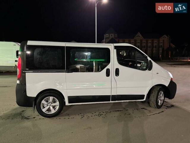 Белый Рено Трафик, объемом двигателя 1.87 л и пробегом 400 тыс. км за 7300 $, фото 9 на Automoto.ua