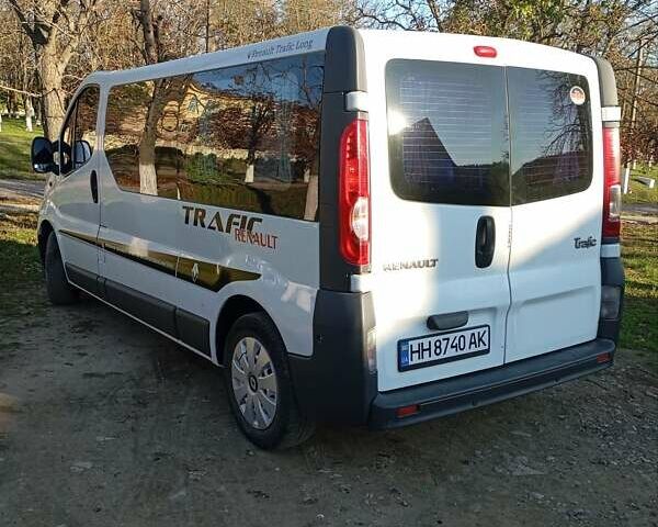 Рено Трафик 2006 в Одессе на Automoto.ua Белый Рено Трафик, объемом двигателя 2 л и пробегом 322 тыс. км за 7900 $, фото 10 на Automoto.ua