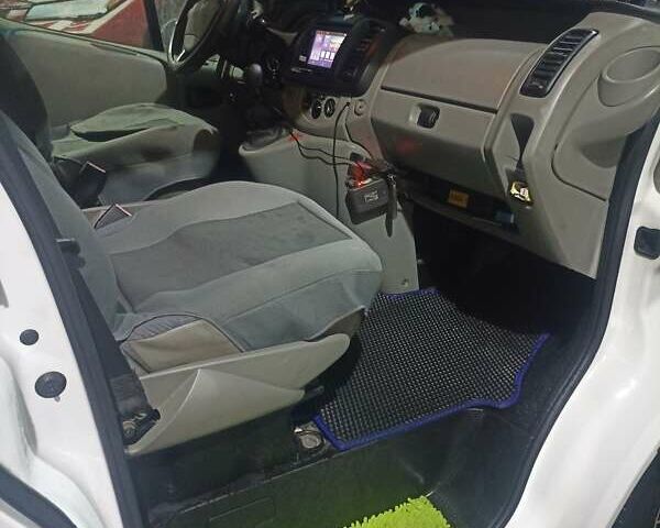 Білий Рено Трафік, об'ємом двигуна 1.87 л та пробігом 302 тис. км за 8800 $, фото 6 на Automoto.ua