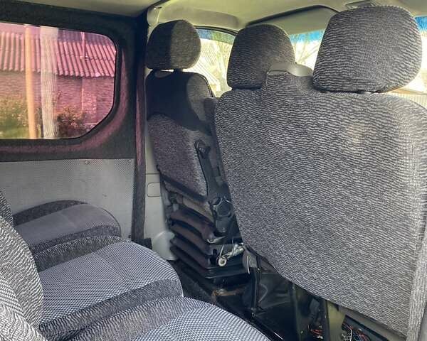 Белый Рено Трафик, объемом двигателя 1.87 л и пробегом 369 тыс. км за 7700 $, фото 25 на Automoto.ua