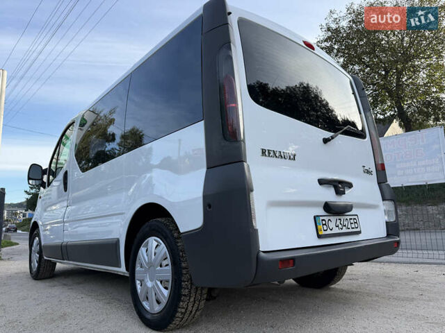 Білий Рено Трафік, об'ємом двигуна 1.9 л та пробігом 217 тис. км за 7999 $, фото 17 на Automoto.ua