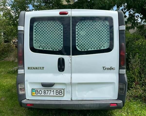 Белый Рено Трафик, объемом двигателя 1.87 л и пробегом 320 тыс. км за 5000 $, фото 6 на Automoto.ua