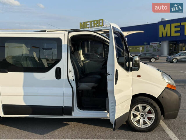 Белый Рено Трафик, объемом двигателя 1.9 л и пробегом 280 тыс. км за 9500 $, фото 20 на Automoto.ua