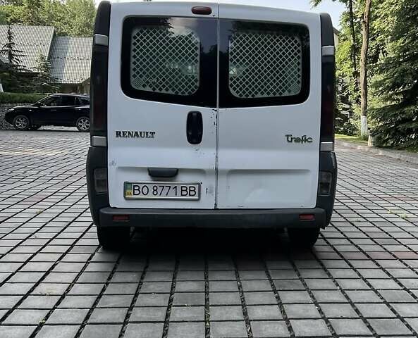 Белый Рено Трафик, объемом двигателя 1.87 л и пробегом 320 тыс. км за 5000 $, фото 14 на Automoto.ua