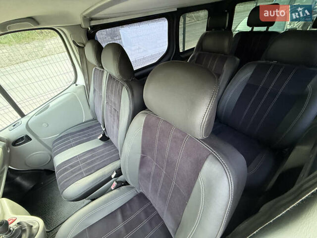 Белый Рено Трафик, объемом двигателя 1.9 л и пробегом 217 тыс. км за 7999 $, фото 41 на Automoto.ua