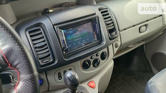 Білий Рено Трафік, об'ємом двигуна 2 л та пробігом 346 тис. км за 8000 $, фото 7 на Automoto.ua