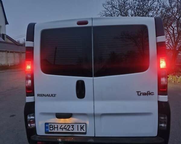 Білий Рено Трафік, об'ємом двигуна 2 л та пробігом 287 тис. км за 8500 $, фото 9 на Automoto.ua