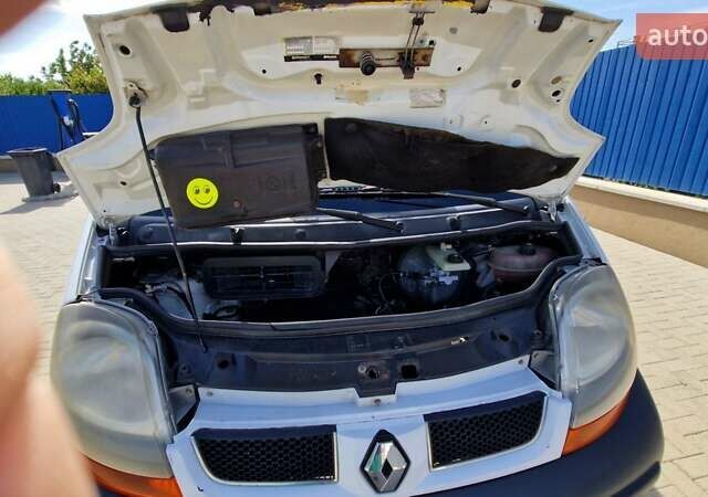 Белый Рено Трафик, объемом двигателя 1.87 л и пробегом 548 тыс. км за 8450 $, фото 13 на Automoto.ua