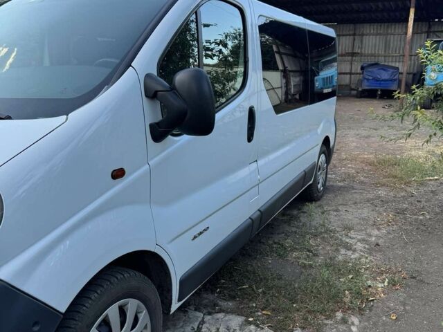 Білий Рено Трафік, об'ємом двигуна 1.9 л та пробігом 210 тис. км за 8500 $, фото 2 на Automoto.ua