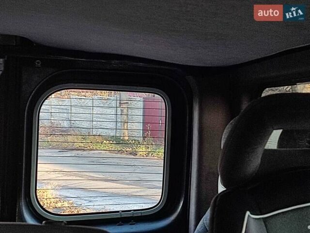 Белый Рено Трафик, объемом двигателя 1.9 л и пробегом 191 тыс. км за 8300 $, фото 5 на Automoto.ua