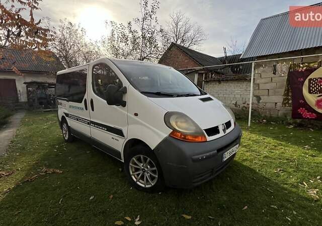 Білий Рено Трафік, об'ємом двигуна 1.9 л та пробігом 285 тис. км за 7500 $, фото 43 на Automoto.ua