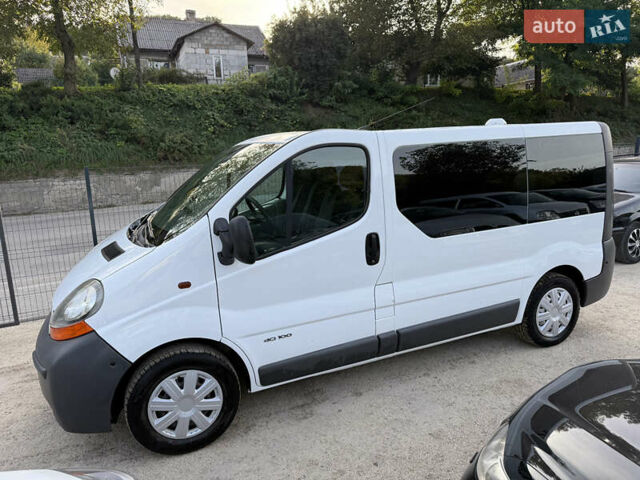 Белый Рено Трафик, объемом двигателя 1.9 л и пробегом 217 тыс. км за 7999 $, фото 7 на Automoto.ua