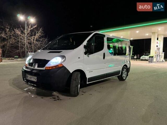 Белый Рено Трафик, объемом двигателя 1.87 л и пробегом 400 тыс. км за 7300 $, фото 4 на Automoto.ua