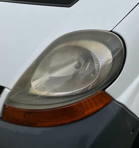 Білий Рено Трафік, об'ємом двигуна 1.9 л та пробігом 285 тис. км за 7500 $, фото 9 на Automoto.ua