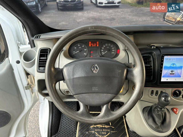Белый Рено Трафик, объемом двигателя 1.87 л и пробегом 581 тыс. км за 7500 $, фото 24 на Automoto.ua
