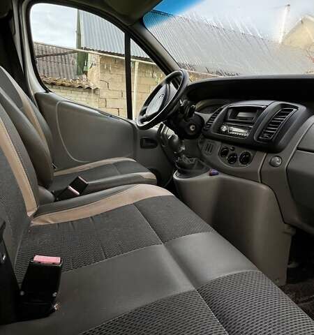 Білий Рено Трафік, об'ємом двигуна 1.9 л та пробігом 285 тис. км за 7500 $, фото 13 на Automoto.ua