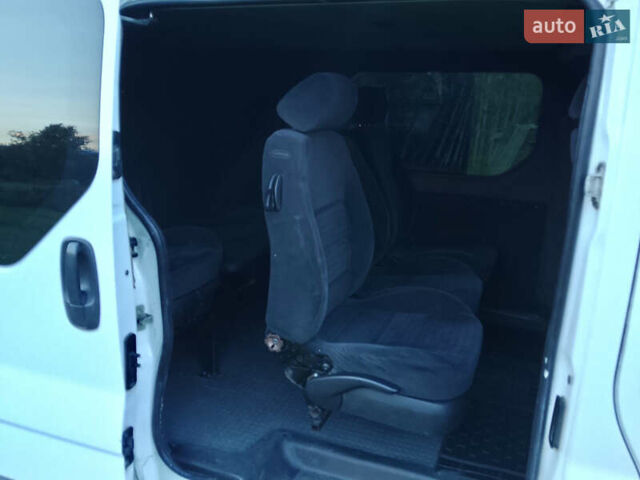 Білий Рено Трафік, об'ємом двигуна 1.9 л та пробігом 270 тис. км за 7750 $, фото 12 на Automoto.ua