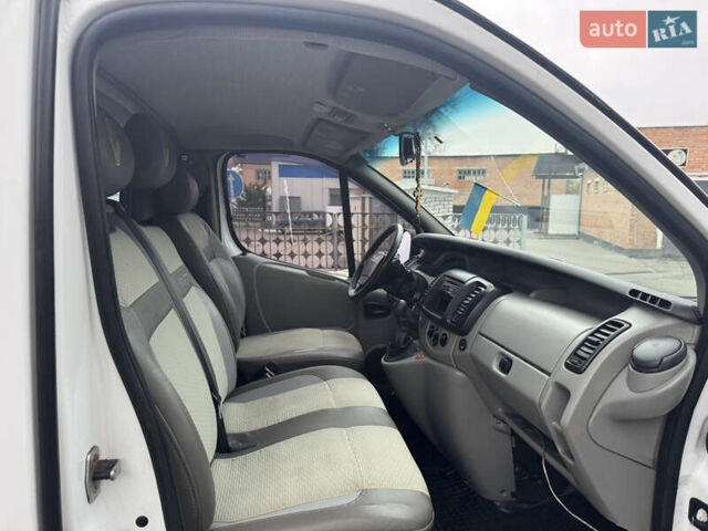 Белый Рено Трафик, объемом двигателя 1.87 л и пробегом 327 тыс. км за 7800 $, фото 22 на Automoto.ua