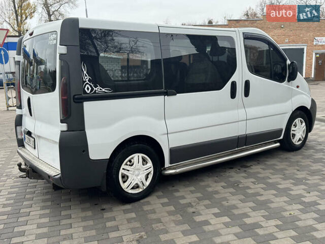 Белый Рено Трафик, объемом двигателя 1.87 л и пробегом 327 тыс. км за 7800 $, фото 10 на Automoto.ua