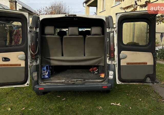 Білий Рено Трафік, об'ємом двигуна 1.9 л та пробігом 285 тис. км за 7500 $, фото 30 на Automoto.ua