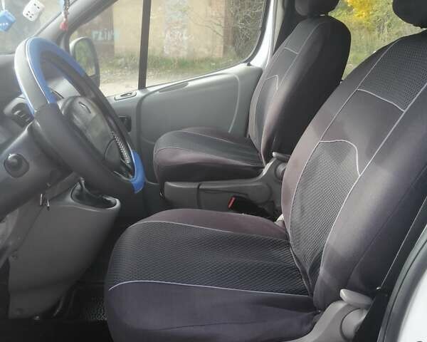 Рено Трафик 2006 в Ровно на Automoto.ua Белый Рено Трафик, объемом двигателя 1.87 л и пробегом 236 тыс. км за 7950 $, фото 15 на Automoto.ua