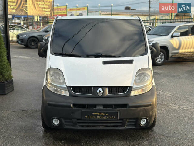 Белый Рено Трафик, объемом двигателя 1.87 л и пробегом 581 тыс. км за 7500 $, фото 7 на Automoto.ua