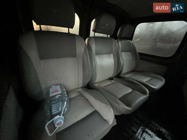 Белый Рено Трафик, объемом двигателя 1.87 л и пробегом 323 тыс. км за 5999 $, фото 10 на Automoto.ua