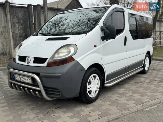 Белый Рено Трафик, объемом двигателя 1.87 л и пробегом 327 тыс. км за 7800 $, фото 2 на Automoto.ua