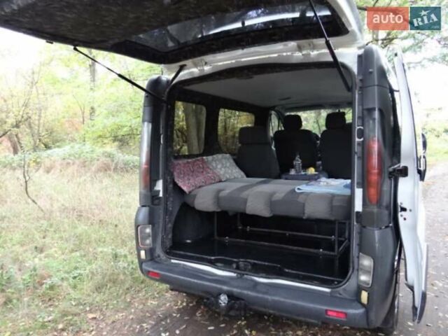 Рено Трафик 2006 в Черкассах на Automoto.ua Белый Рено Трафик, объемом двигателя 1.87 л и пробегом 282 тыс. км за 8300 $, фото 24 на Automoto.ua