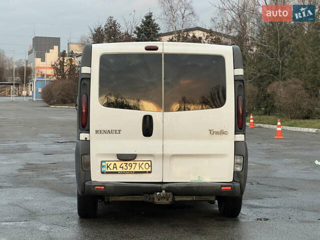 Белый Рено Трафик, объемом двигателя 1.87 л и пробегом 323 тыс. км за 5999 $, фото 4 на Automoto.ua