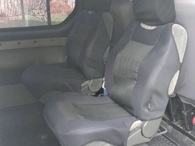 Белый Рено Трафик, объемом двигателя 1.9 л и пробегом 330 тыс. км за 7500 $, фото 5 на Automoto.ua