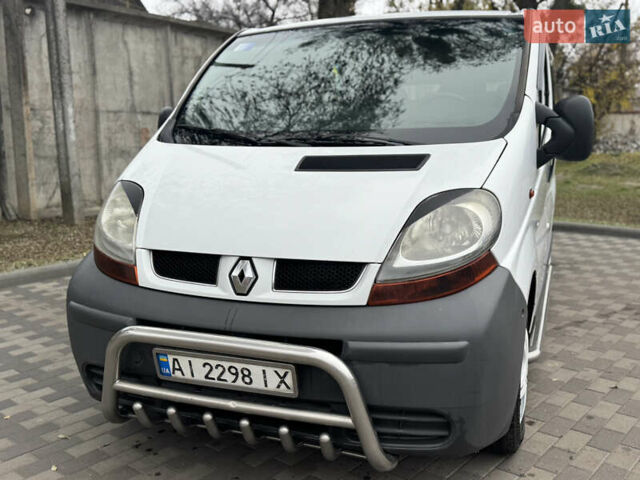Белый Рено Трафик, объемом двигателя 1.87 л и пробегом 327 тыс. км за 7800 $, фото 4 на Automoto.ua